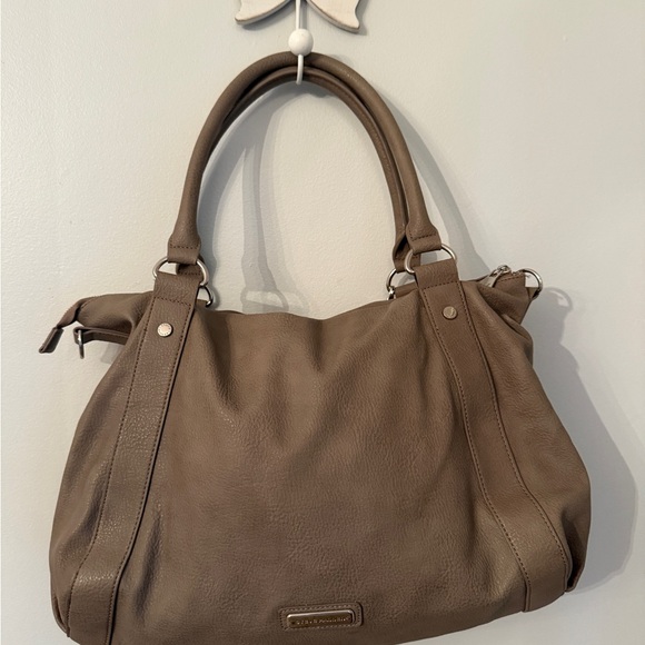 Steve Madden Purse Bag Tote Taupe Shoulder Bag Carry All Faux Leather with Strap - Picture 3 of 12